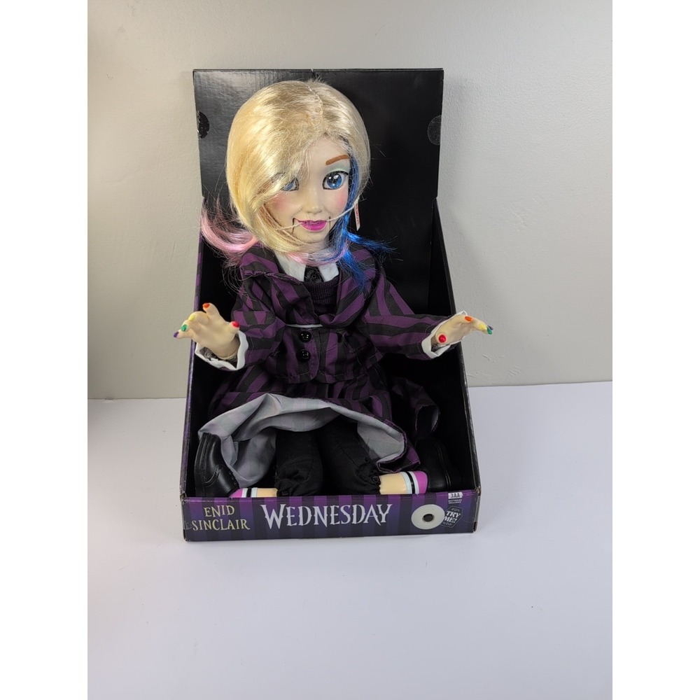 Wednesday Addams, Motion And Voice‎ Activated Doll New Halloween
